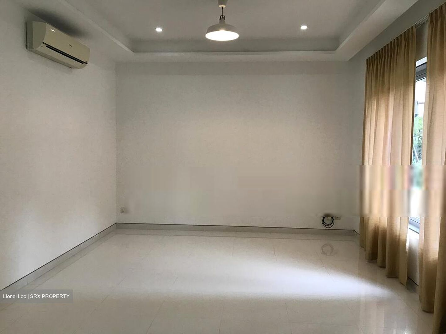 Harbourfront Avenue (D4), Terrace #448887581